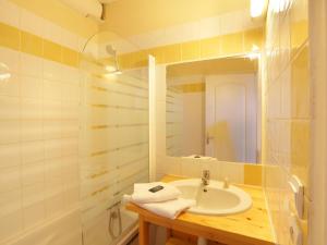 Maisons de vacances Terraced Houses in Sauve with Pools & Sauna : photos des chambres