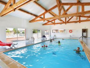 Maisons de vacances Terraced Houses in Sauve with Pools & Sauna : photos des chambres