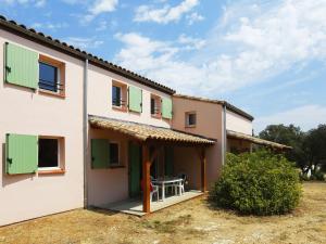 Maisons de vacances Terraced Houses in Sauve with Pools & Sauna : photos des chambres