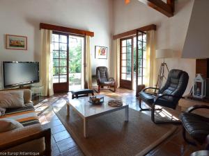 Villa 4 pièces 6 pers. à La Palmyre - Jardin Clos - WIFI - FR-1-705-48