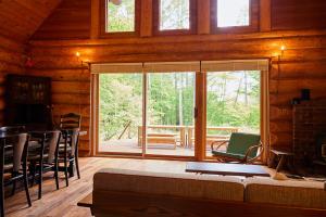 Yatsugatake HACHI - 八ヶ岳 ハチ -