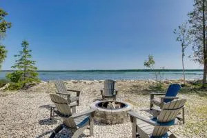 Baileys Harbor Waterfront Vacation Rental with Grill - Ellison Bay