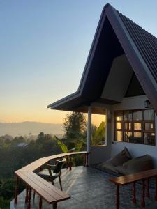 ภูคำฮ้อมคลิฟฟ์ลอดจ์ แอนด์ โฮมสเตย์ Phu come home cliff Lodge & Homestay