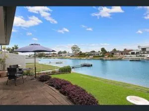 Waterfront Bliss - 沃科普