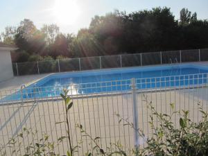 Appartements T2 36 m2 Pres du lac, Parc 55 hectares accessible a pied ! : photos des chambres