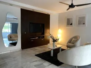 Contemporary studio space by Bangsar MRT - Kampong Bukit Mati