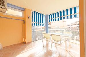 Global Properties, Apartamento con piscina y terraza en Canet playa