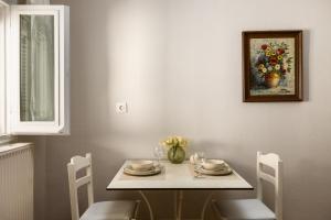 ALS Holiday Houses by Konnect, 900m from Ipsos Beach