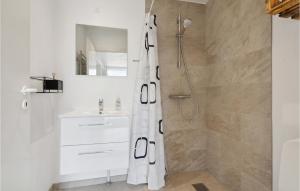 5 Bedroom Nice Home In Asperup