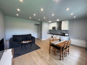 Apartamentos El Valle - 3hvězdičkové hotely ve městě Suances