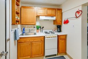 5 Mi to Museum of the North Studio with Yard!