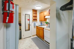 5 Mi to Museum of the North Studio with Yard!