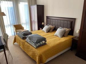 ROYAL BEACH & APARTAMENT