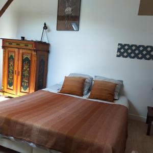 B&B / Chambres d'hotes Espace Beleverte Bussiere 2 Albizia appartement meuble de 2 chambres : photos des chambres
