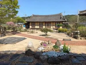 Yasun Gallery - Yongjang-ri