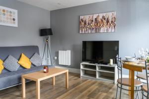 Livestay-One Bed Apt in Slough with FREE Parking