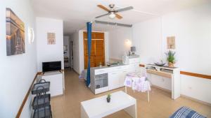 Estudio con piscina PLAYA LAS FUENTES Albert Villas