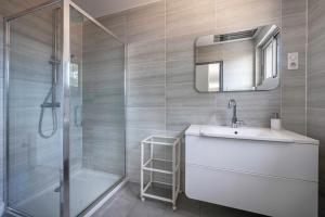 Maisons de vacances Maison pour 7 proche du port : photos des chambres