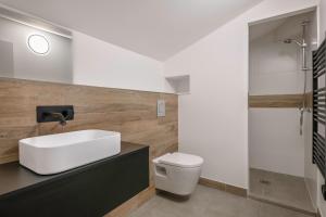 Maisons de vacances Maison avec piscine pour 8 adultes - 2 enfants : photos des chambres