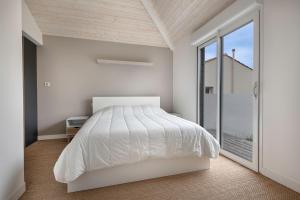 Maisons de vacances Maison avec piscine pour 8 adultes - 2 enfants : photos des chambres