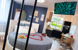 Love hotels Sweety Loft Suites romantique avec jacuzzi : photos des chambres