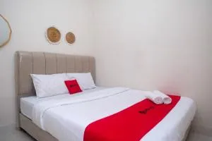 RedDoorz Syariah near Universitas Mercu Buana Kampus 2 Yogyakarta - Gerongan