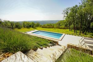 Maisons de vacances Gite de Chantecoucou - Piscine privative et vue : photos des chambres