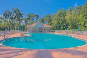 Oasis on Grey Fox Run