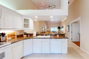 Oasis on Grey Fox Run