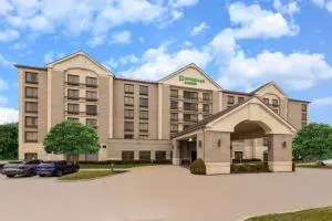 Wyndham Garden Kansas City Airport - Tarrytown