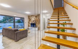 Stunning Home In Fazana With Wifi 