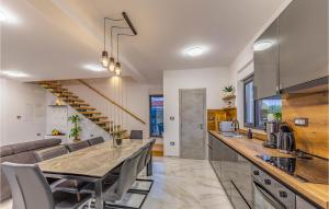 Stunning Home In Fazana With Wifi