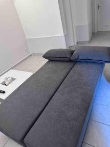 Appartements T3 entier renove avec place de parking : photos des chambres