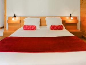 Apartment Les Cimes Blanches 102 A by Interhome