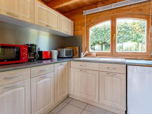 Chalets Chalet Le Chamalo by Interhome : photos des chambres