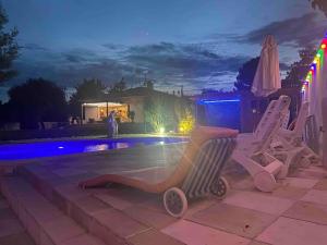 Villas Maison avec piscine et jardin : photos des chambres