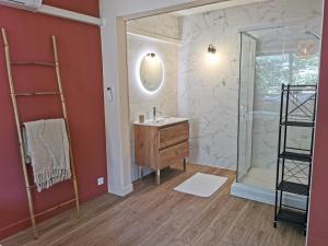 Appartements Studio confort - clim - ascenseur : photos des chambres