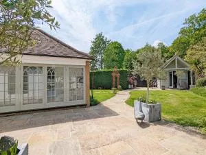 Chichester Lodge - Fishbourne