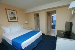 Oceanfront 2 Bedroom Efficiency with Balcony room in Bar Harbor