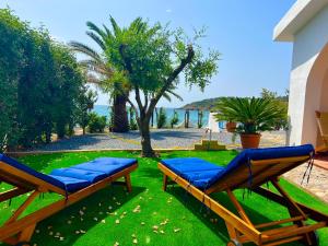 Casale fronte mare - villa with swimming pool in front of the beach