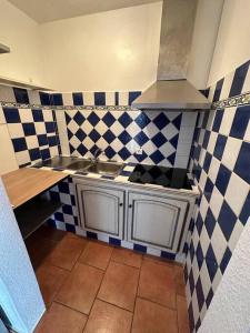 Grand T2 très lumineux en rez de jardin villa