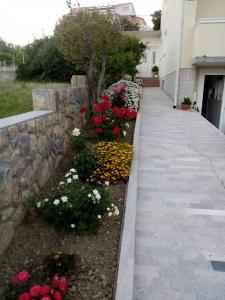 Apartment in Banjol with balcony, air conditioning, WiFi, dishwasher 4888-1 