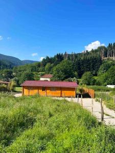 Maisons de vacances Maison de 3 chambres avec jardin clos et wifi a Fougax et Barrineuf : photos des chambres