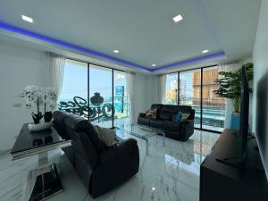 STUNNING BEACHFRONT VIEW LUXURIOUS Apartment 20