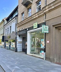 Mini Loft 1 BD Apt by Domvia