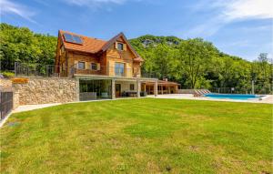 Awesome Home In Barlete With Kitchen