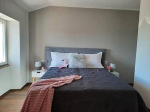 Holiday Home For 8 people, POOL + SEA view