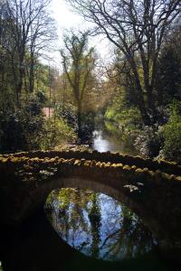 Jesmond Dene Road, Newcastle upon Tyne NE2 2EY, England.