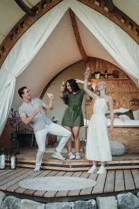 WOW magisches Luxus Glamping mit Pool im Paradies - Neuhof