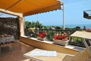 CASA DINKY Attico con terrazza vista mare - 福尔米亚